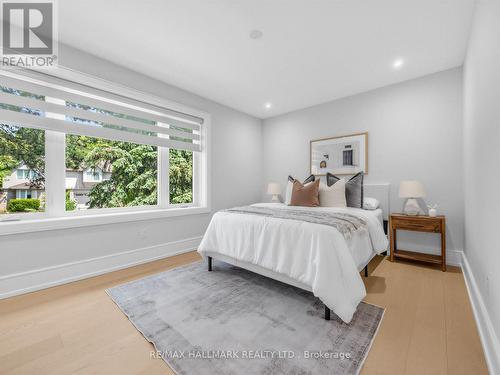 30 Kellythorne Drive, Toronto, ON 