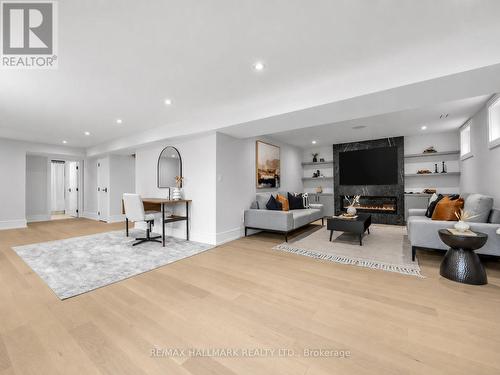 30 Kellythorne Drive, Toronto, ON 