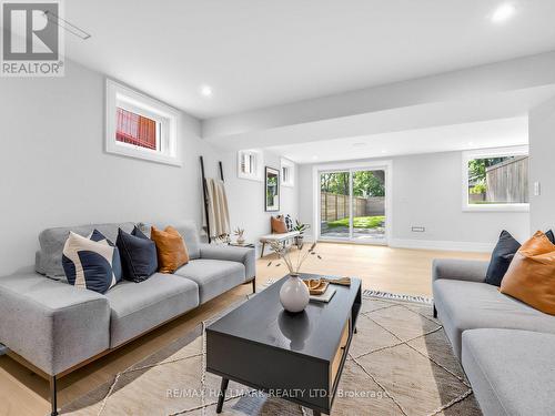 30 Kellythorne Drive, Toronto, ON 