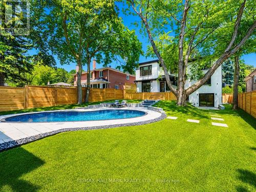 30 Kellythorne Drive, Toronto, ON 