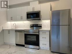 106 LONDON STREET Toronto, ON M6G 1N5