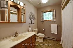4 Pc Ensuite for Upper Level Bedroom - 
