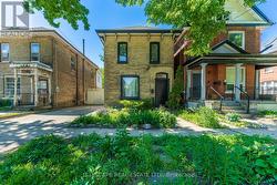 29 ARTHUR STREET Brantford, ON N3S 3H4