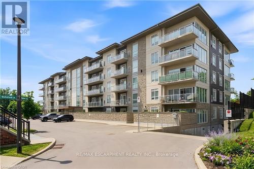 413 - 16 Markle Crescent, Hamilton, ON 