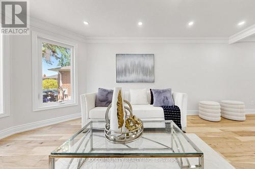 1002 Riverview Crescent, Pickering, ON 