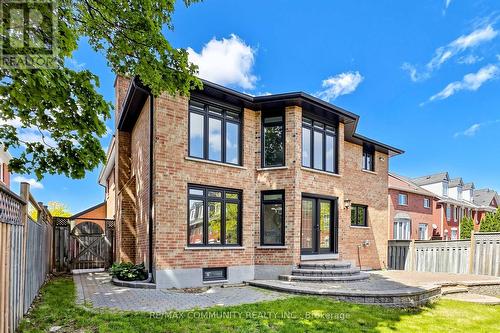 1002 Riverview Crescent, Pickering, ON 