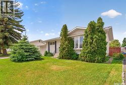 1373 Prince CRESCENT Moose Jaw, SK S6H 6E6