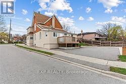 79 BARRIE STREET E  Bradford West Gwillimbury, ON L3Z 2B7