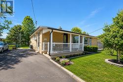 338 DEMAINE CRESCENT Richmond Hill, ON L4C 2W5