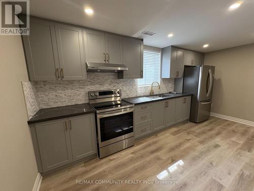 60 SAINT HUBERT DRIVE , Brampton, Ontario L6P 1Y5 4