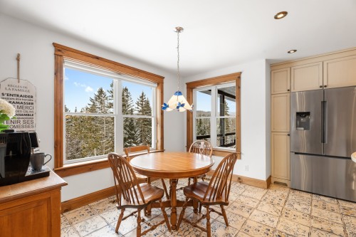 Dinette - 21 Imp. Des Chevreuils, Sainte-Agathe-Des-Monts, QC 