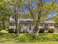 9 Juniper Place Upper Tantallon, NS B3Z 1C6