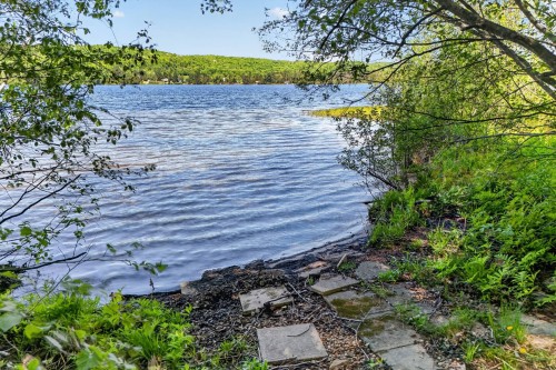Bord de l'eau - 20 Ch. Hulmann, La Minerve, QC 