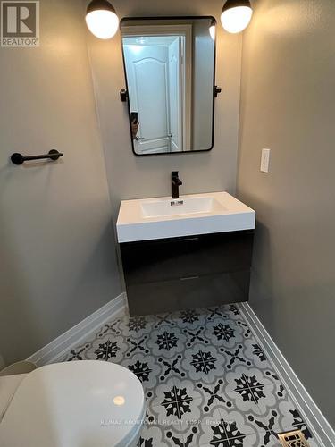 Powder room - 85 Earl Stewart Drive, Aurora, ON 