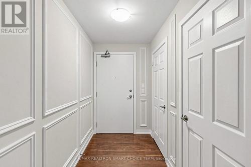 213 - 555 William Graham Drive, Aurora, ON 