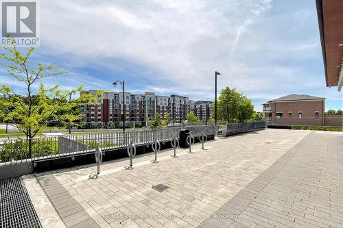 213 - 555 William Graham Drive, Aurora, ON 