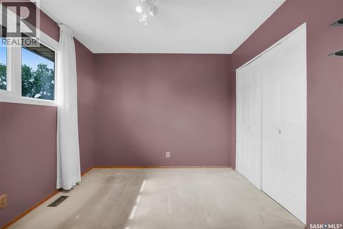73 Laurentian Drive, Saskatoon, SK 
