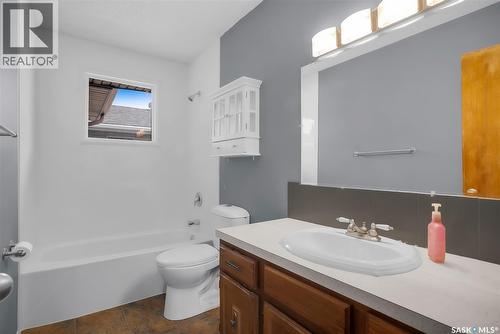 73 Laurentian Drive, Saskatoon, SK 