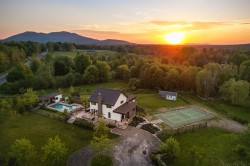 280 Ch. de Fulford  Lac-Brome, QC J0E 1S0