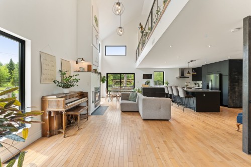 Salon - 280 Ch. De Fulford, Lac-Brome, QC 