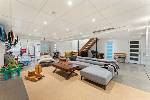 Salle familiale - 280 Ch. De Fulford, Lac-Brome, QC 