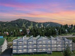 #101-1105 Henry Rd Courtenay, BC V9J 1L0