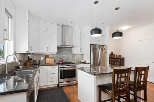 9853 Napier Pl, Chemainus, BC 