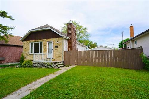 319 Kildare AVE  Winnipeg, MB R2C 2B2