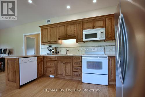 960 Lawson Road, Tiny, ON 