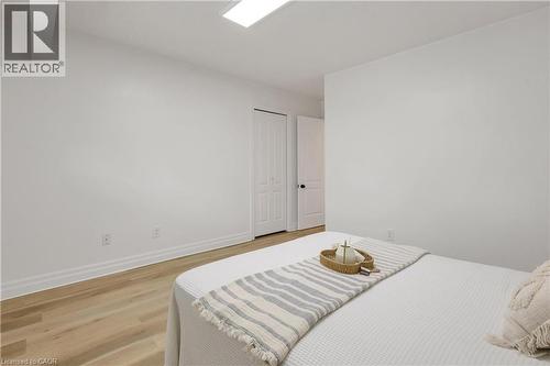 72 Pinemeadow Crescent, Waterloo, ON 