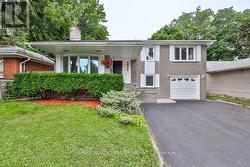 3096 BALLYDOWN CRESCENT Mississauga, ON L5C 2C8