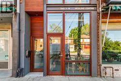 375 JANE STREET  Toronto, ON M6S 3Z3
