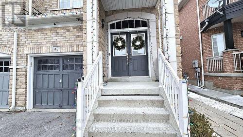 42 Ozner Crescent, Vaughan, ON 