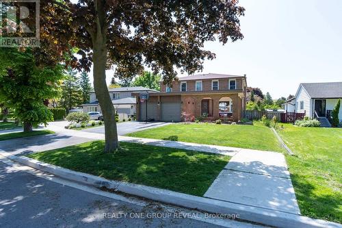 124 Bathgate Drive, Toronto, ON 