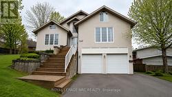 6 PEARL ANN DRIVE St. Catharines (Glendale/Glenridge), ON L2T 3B3
