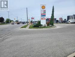 191 KEIL DRIVE S Chatham-Kent, ON N7M 6J5