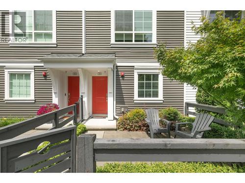 35 19696 HAMMOND ROAD  Pitt Meadows, BC V3Y 0G7