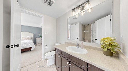 10-35 Heron Park Place, Toronto, ON - Indoor Photo Showing Bathroom