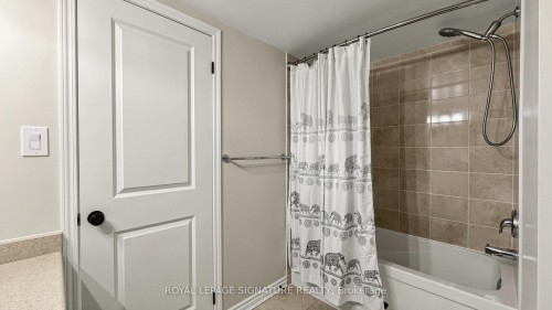 10-35 Heron Park Place, Toronto, ON - Indoor Photo Showing Bathroom