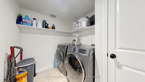 10-35 Heron Park Place, Toronto, ON - Indoor Photo Showing Laundry Room