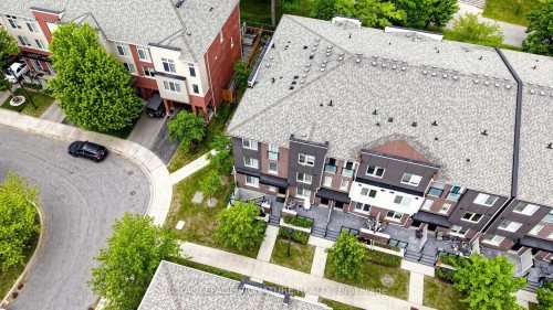 10-35 Heron Park Place, Toronto, ON - Outdoor