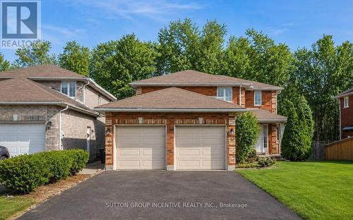 36 NICKLAUS DRIVE  Barrie, ON L4M 6W5