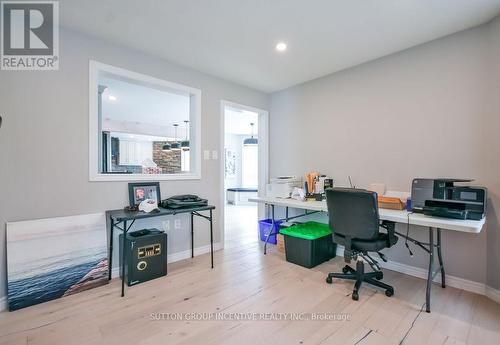 36 Nicklaus Drive, Barrie, ON 
