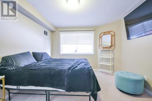 36 Nicklaus Drive, Barrie, ON 