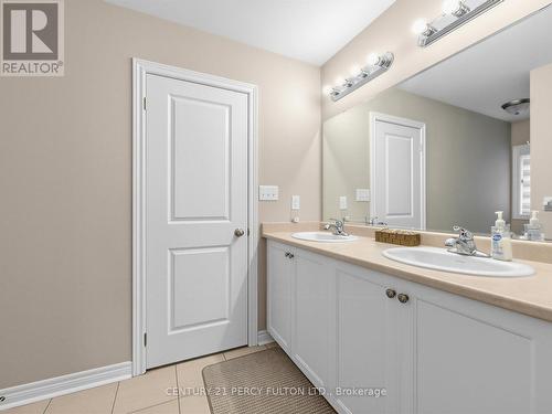 54 Farringdon Crescent, Brampton, ON 