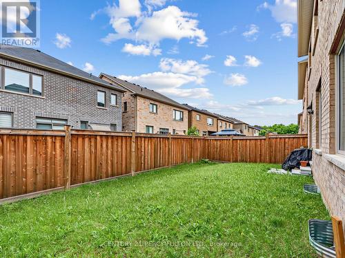 54 Farringdon Crescent, Brampton, ON 