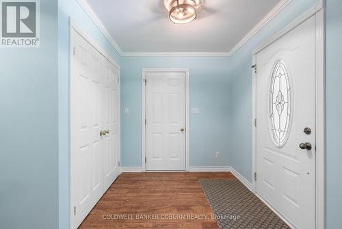 Huge front foyer with walk in coat closet - 397 Burchill Road, Montague, ON 