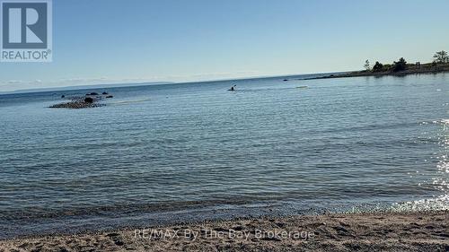 Minute to Sandy Beach - 909 17 Concession, Tiny, ON 