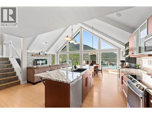 open plan vaulted ceilings giving you a modern bright beachy feel - 6421 Eagle Bay Road Unit# 13, Eagle Bay, BC 