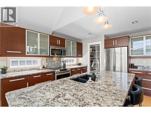 granite counter tops - 6421 Eagle Bay Road Unit# 13, Eagle Bay, BC 